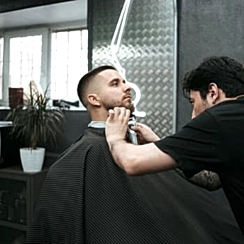 Стрижка бороды и усов в Курске